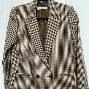 ⛔️SOLD⛔️Mango brown/tan checkered blazer in size Small.